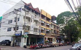 Suan Dok Gate Guesthouse